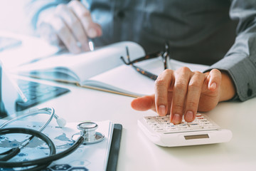 親子鑒定費(fèi)用需多少